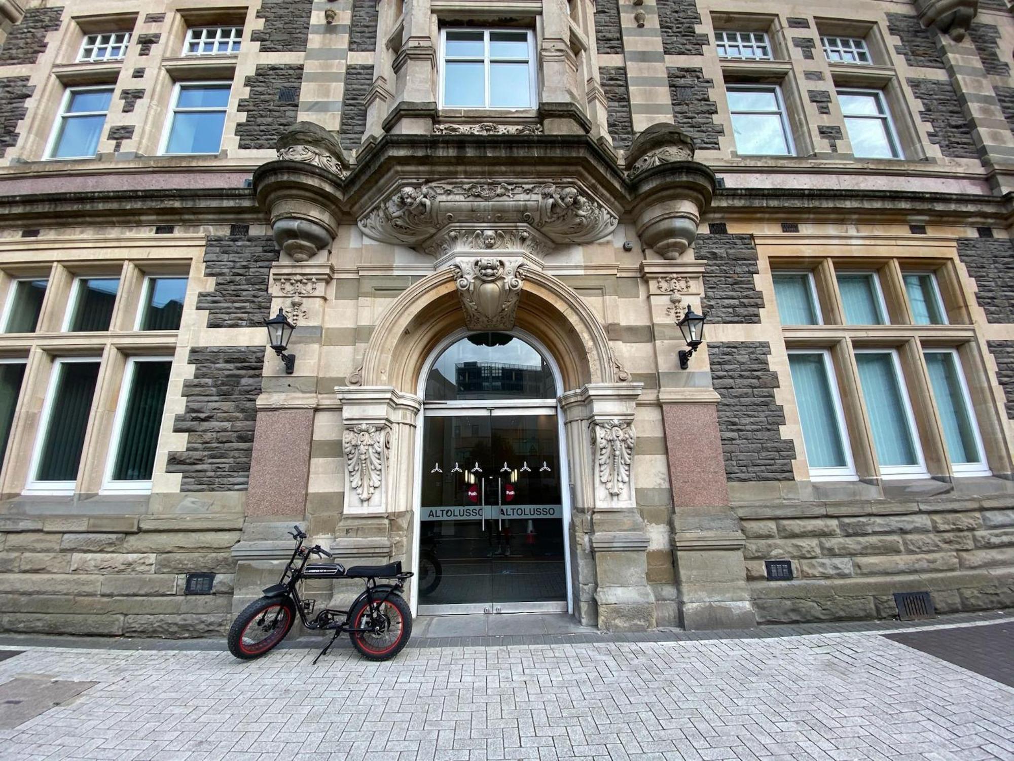 Luxury Cardiff City Centre Apartments Exterior photo